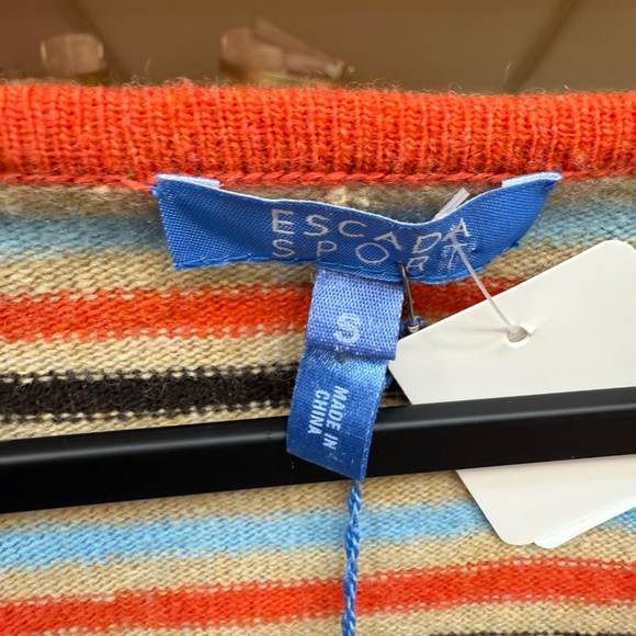 Vintage Escada Sport Floral Cashmere Cardigan Sweater Size Small (NWT) - Picture 3 of 7